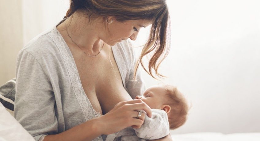 AdobeStock  Breastfeeding 4 1024x 848x461 - What is the Best Breastfeeding Position?