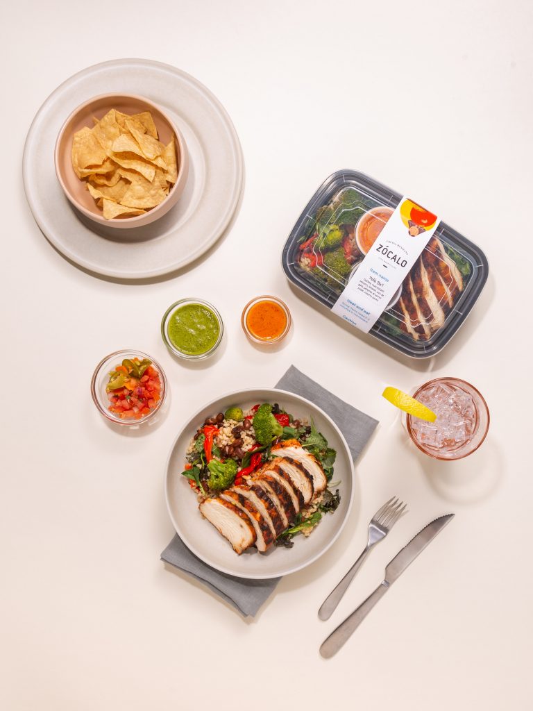 logan jeffrey PgC46sD90xk unsplash 768x1024 - There are several compartments in these lunch boxes for food containers
